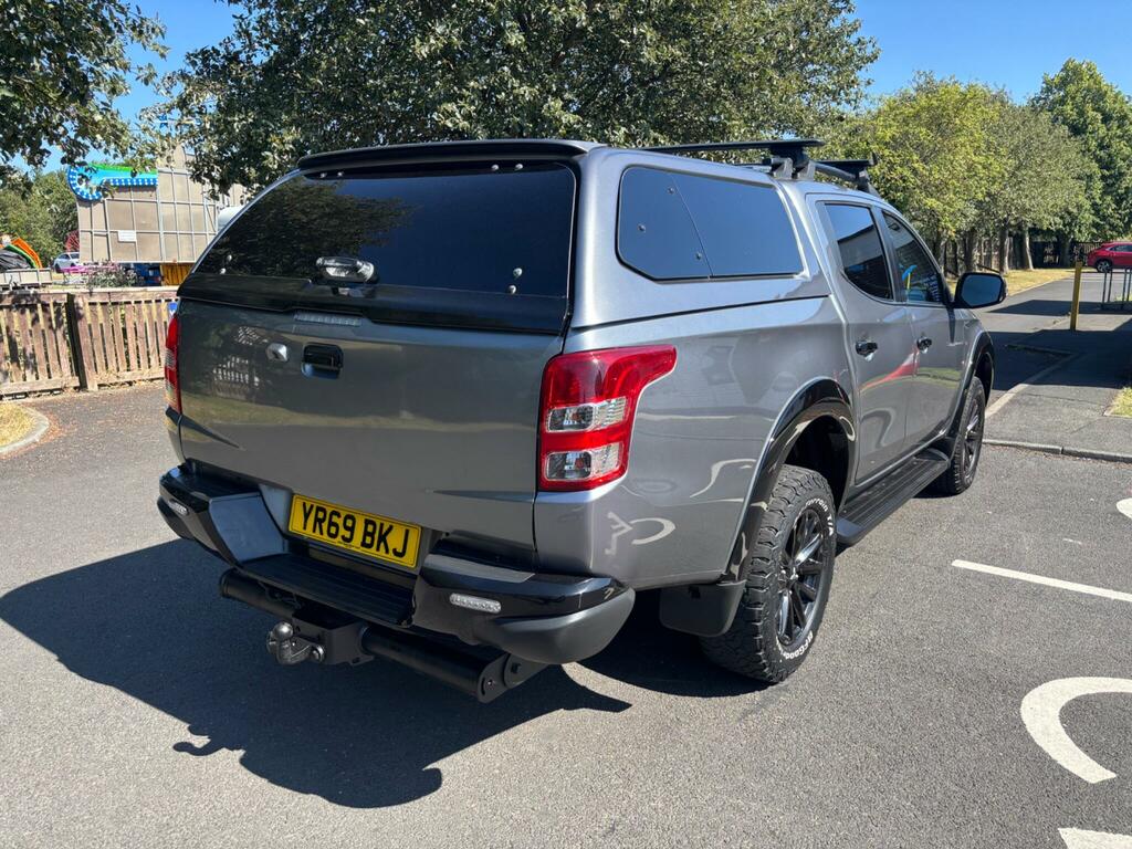Mitsubishi L200 Pickup #7