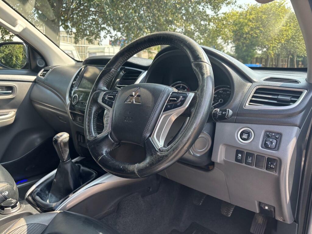 Mitsubishi L200  Grey #9
