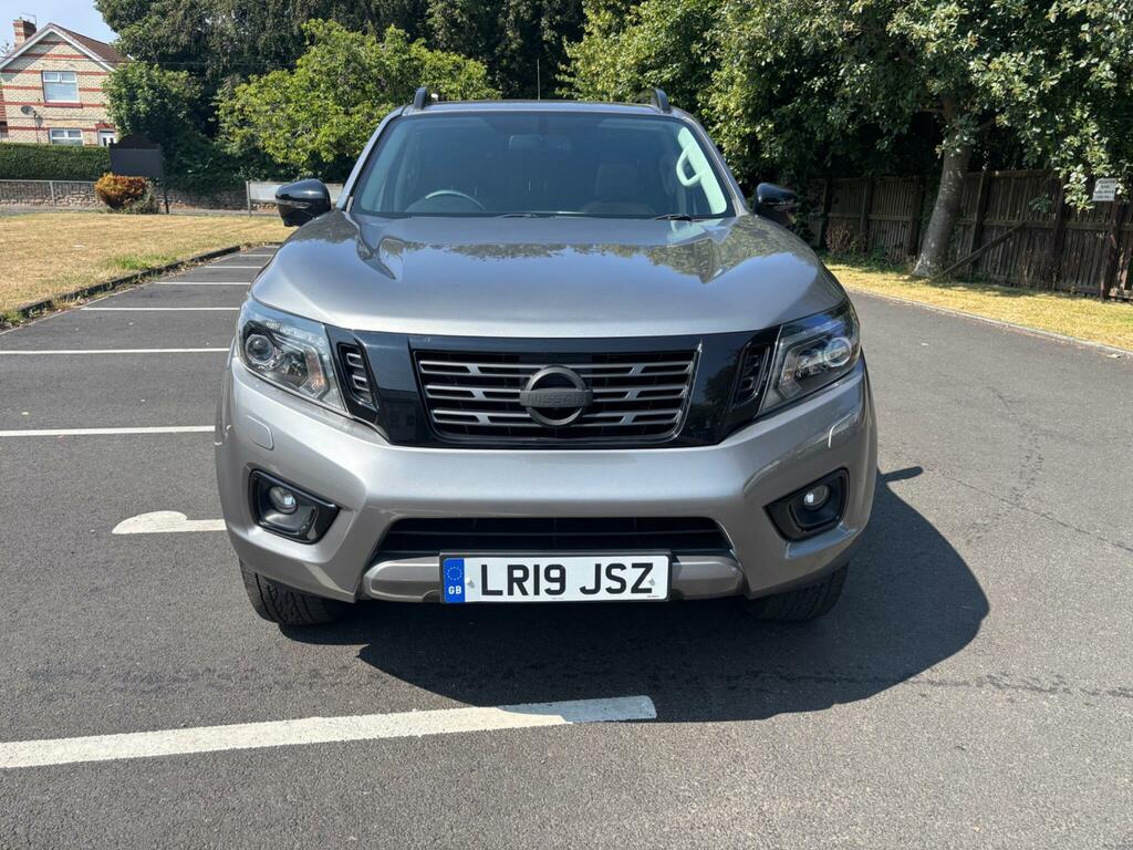 Nissan Navara Automatic Grey #2