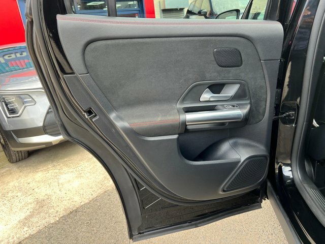 Mercedes-Benz GLA Class 1.3 Gla250e 15.6Kwh Exclusive Edition 8G-dct Euro Black #46