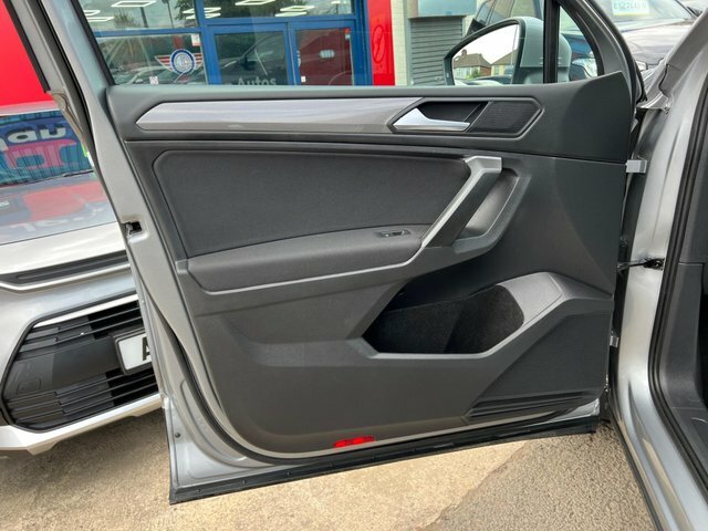 Volkswagen Tiguan Allspace 1.5 Tsi 150Ps Elegance Dsg Black #48