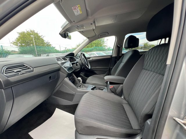 Volkswagen Tiguan Allspace 1.5 Tsi 150Ps Elegance Dsg Black #60
