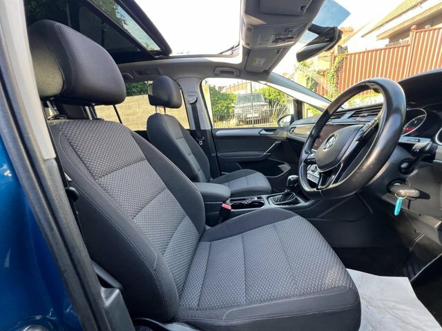 Volkswagen Touran 2020 2.0 Tdi Se Family Mpv Dsg 7Spd Eur Blue #4