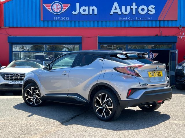 Toyota C-Hr 2017 1.8 Vvt-h Dynamic Cvt Euro 6 Ss Silver #2