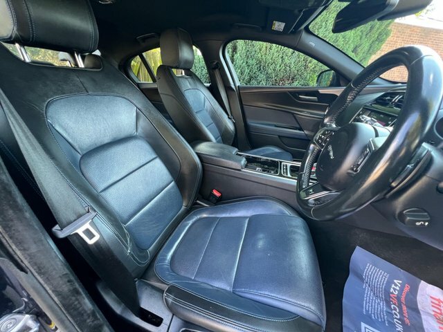 Jaguar XE 2017 2.0D R-sport Euro 6 Ss Blue #4