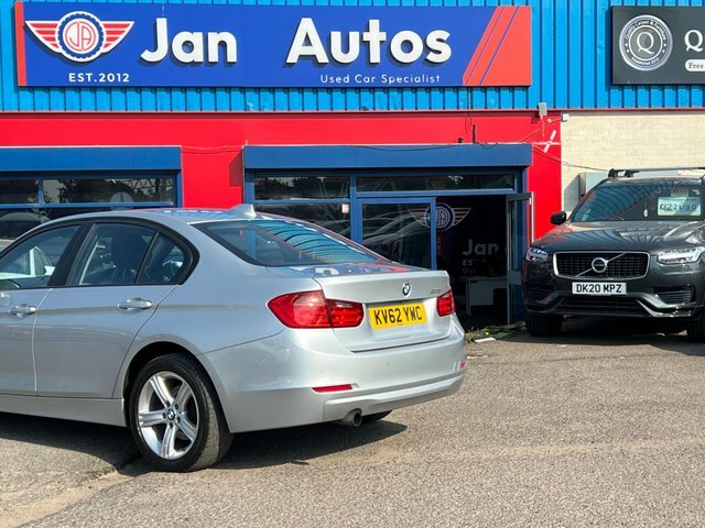 BMW 3 Series Estate 2.0 318D Luxury Touring Euro 5 Ss 5 White #15