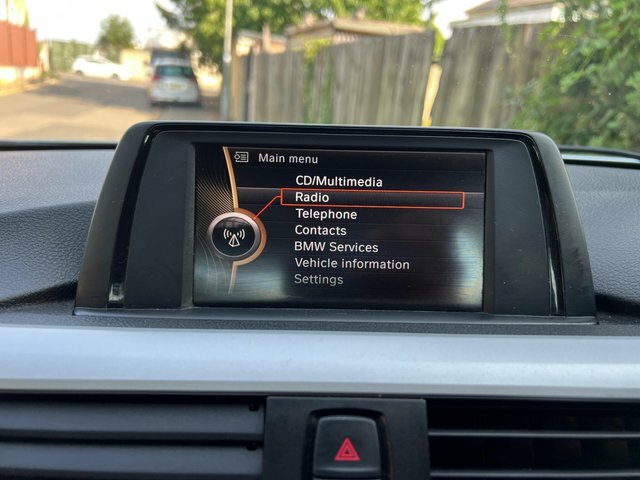BMW 3 Series Estate 2.0 318D Luxury Touring Euro 5 Ss 5 White #44