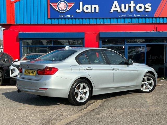 BMW 3 Series Estate 2.0 318D Luxury Touring Euro 5 Ss 5 White #23
