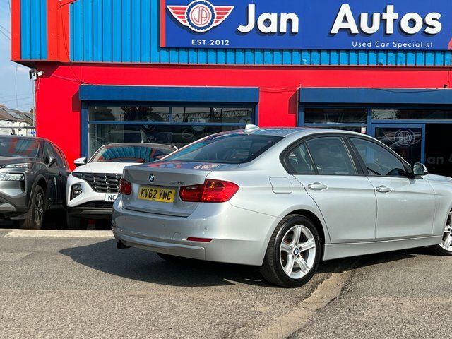 BMW 3 Series Estate 2.0 318D Luxury Touring Euro 5 Ss 5 White #24