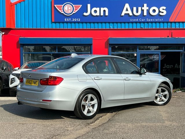 BMW 3 Series Estate 2.0 318D Luxury Touring Euro 5 Ss 5 White #22