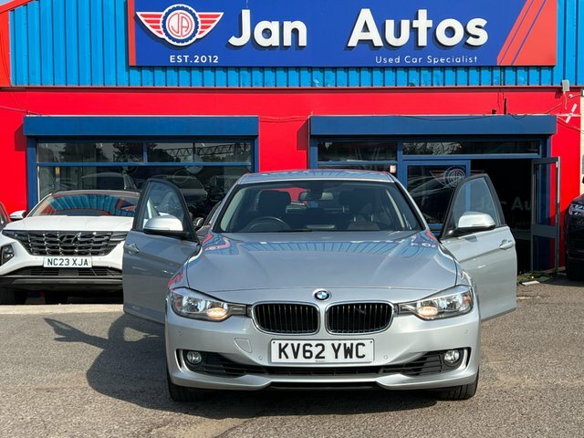 BMW 3 Series Estate 2.0 318D Luxury Touring Euro 5 Ss 5 White #13