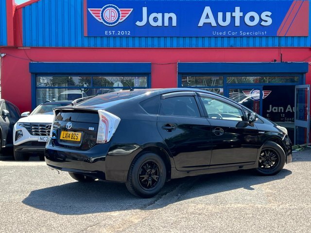 Toyota Prius 1.8 Vvt-h Hatchback Hybrid Cvt Euro 6 White #41