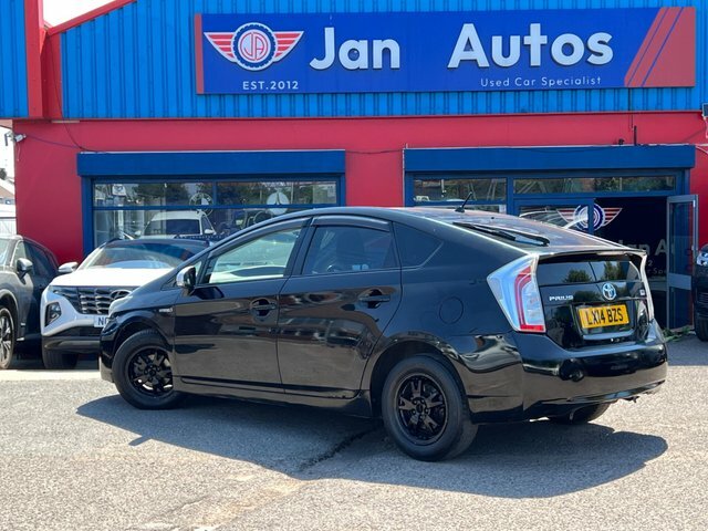 Toyota Prius 2019 1.8 Vvt-h T4 Hatchback Hybrid Cvt Black #2