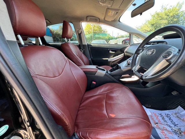 Toyota Prius 2019 1.8 Vvt-h T4 Hatchback Hybrid Cvt Black #4