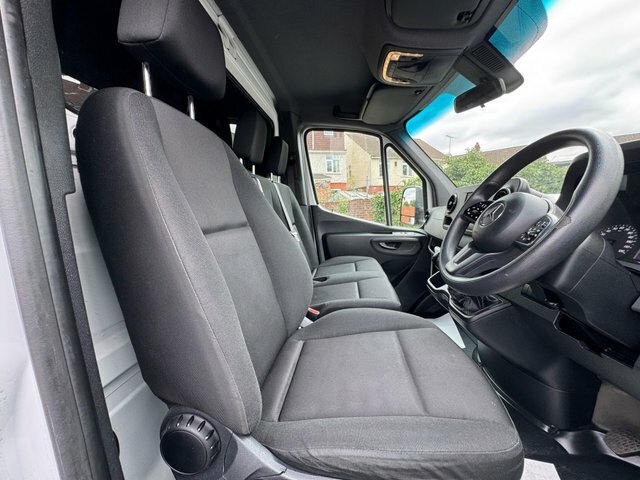 Mercedes-Benz Sprinter 2023 2.0 315 Cdi Luton Van Rwd L3 Euro 6 White #4