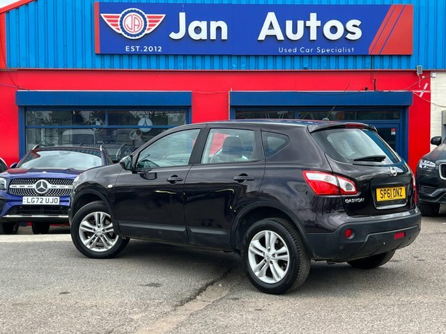 Nissan Qashqai 2011 1.6 Acenta 2Wd Euro 5 Ss SP61ONZ Black #2