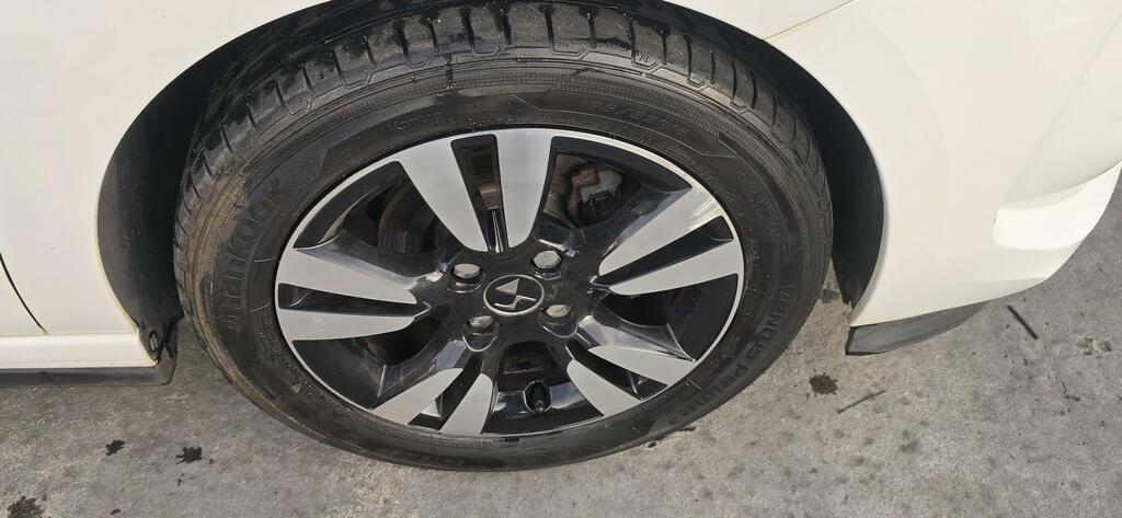 DS DS 3 Hatchback DS66OSU White #4