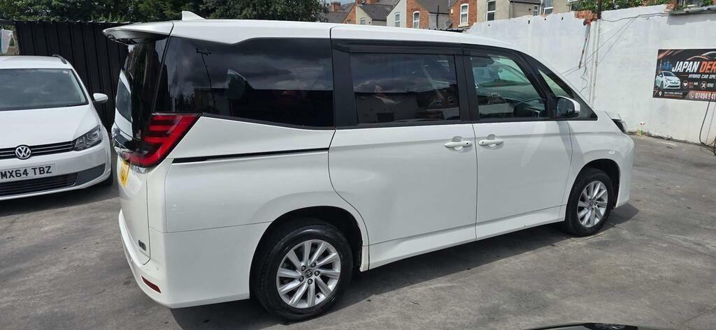 Toyota Noah 1.8 Hybrid 202222 7 Seats Mpv Ulez Free Fre Black #15