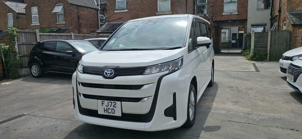 Toyota Noah 1.8 Hybrid 202222 7 Seats Mpv Ulez Free Fre Black #7