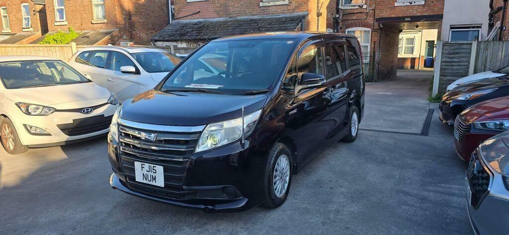 Toyota Noah Voxy Hybrid Zwr80 Hybrid White #18