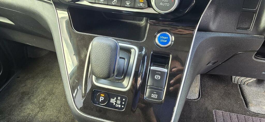 Nissan Serena 2.0 Hybrid 7 Seater Top Spec Silver #15