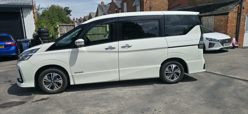 Nissan Serena Hybrid E Power White #5
