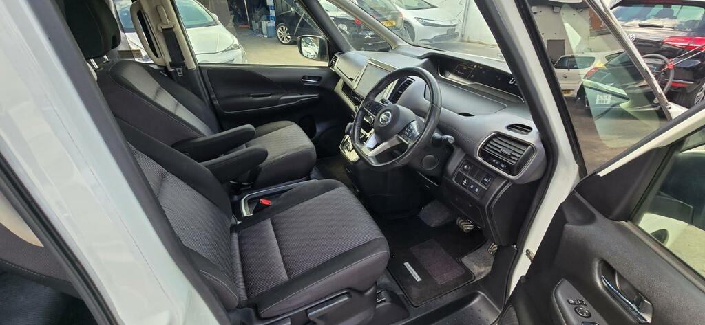 Nissan Serena 2.0 Hybrid 7 Seater Top Spec Silver #20