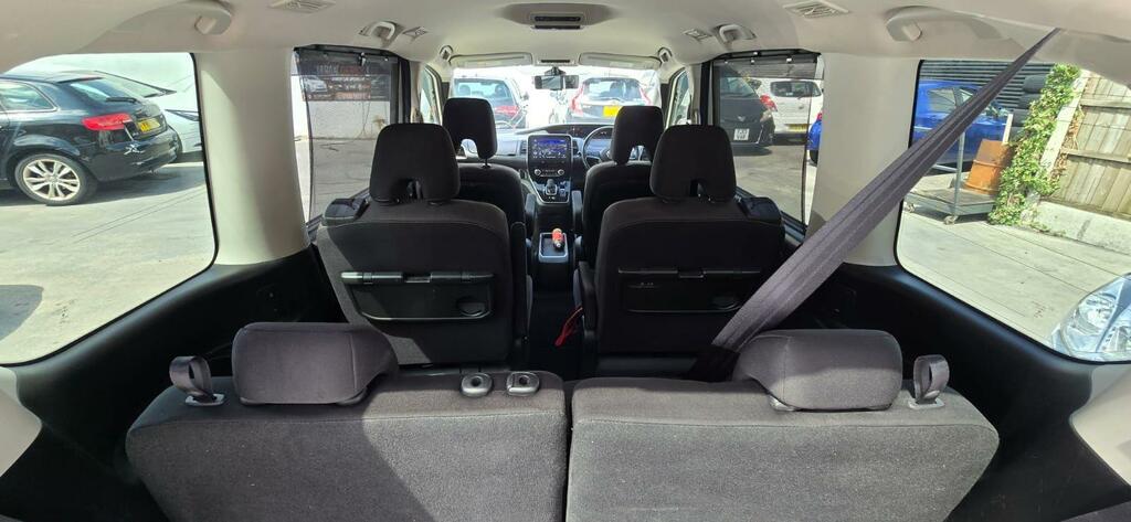 Nissan Serena 2.0 Hybrid 7 Seater Top Spec Silver #17