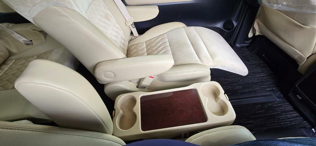 Toyota Alphard 2.5 Hybrid Cvt 8 Seats 240Z Prime Selection Silver #42