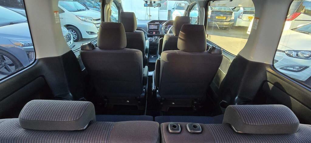 Toyota Noah Toyota Noah Hybrid Wheelchair Accesibile 7Sea Silver #15