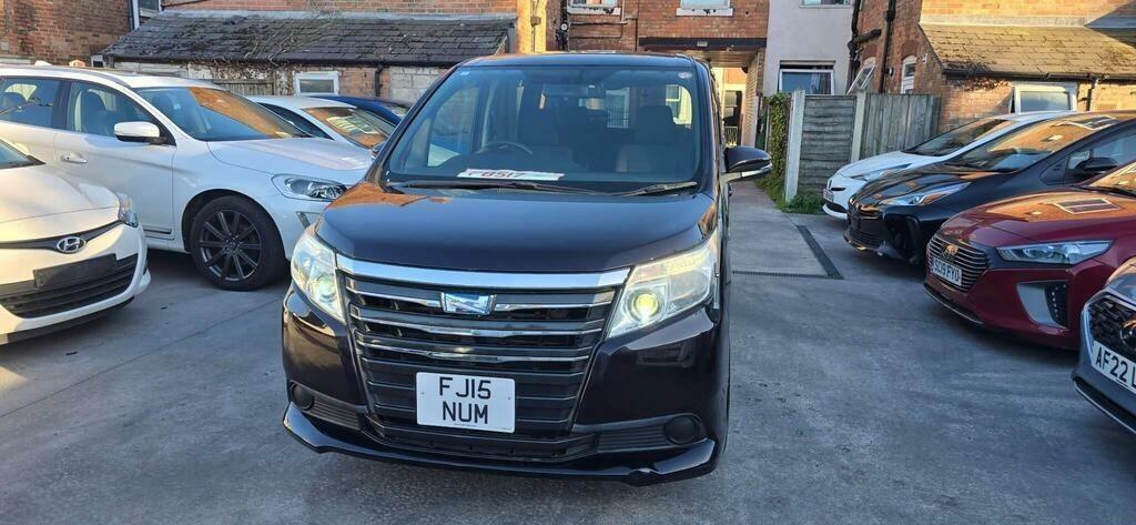 Toyota Noah Hybrid Purple #2