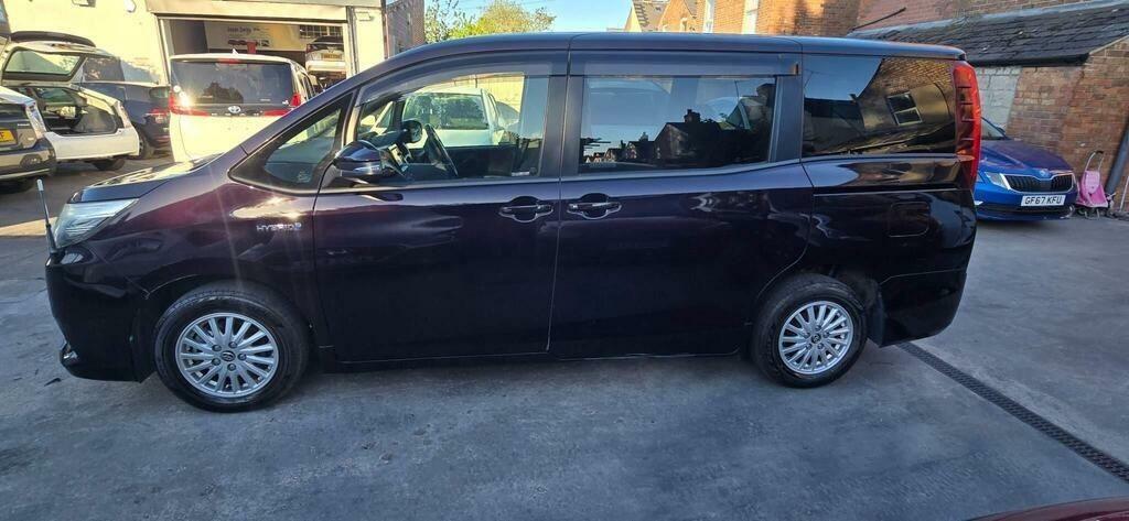 Toyota Noah Hybrid Purple #6