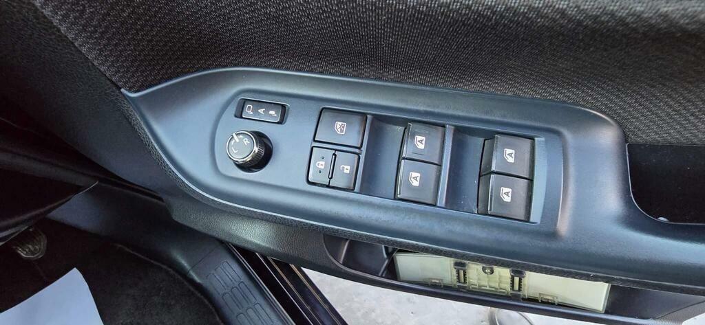 Toyota Noah Toyota Noah Hybrid Wheelchair Accesibile 7Sea Silver #14