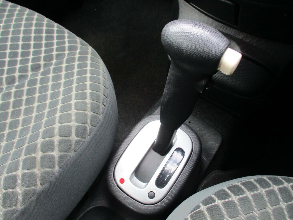 Nissan Micra Hatchback 1.2 16V Spirita 200707 White #10