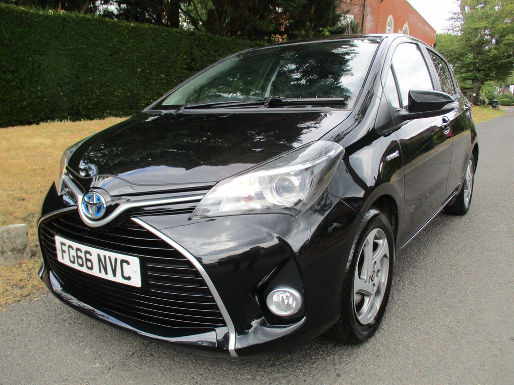 Toyota Yaris 1.5 Vvt-h Icon E-cvt Euro 6 Safety Sense  #2