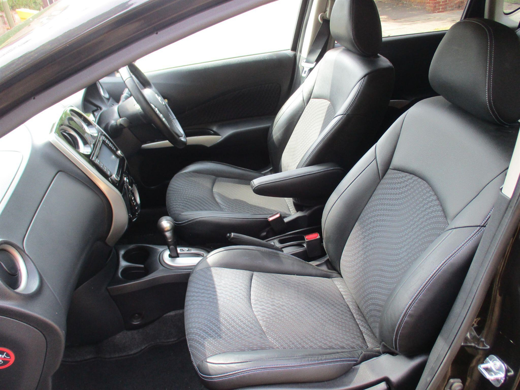 Nissan Note 1.2 Acenta Premium Hatchback Eur Red #14