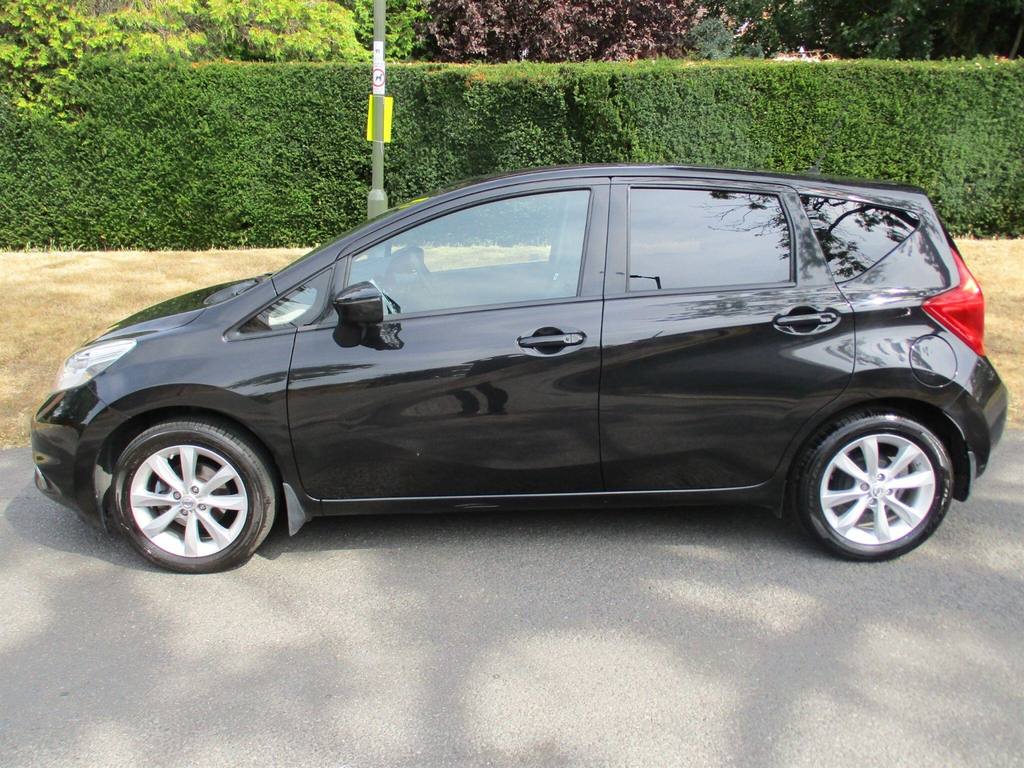 Nissan Note 1.2 Acenta Premium Hatchback Eur Red #10