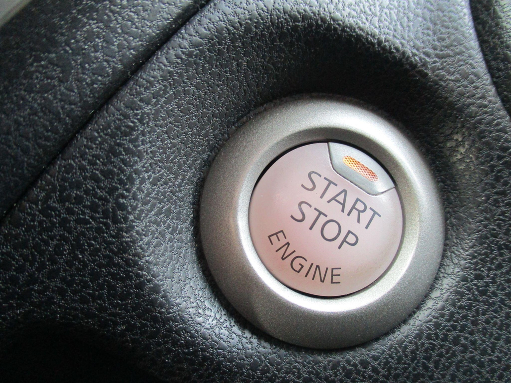 Nissan Note 1.2 Acenta Premium Hatchback Eur Red #26