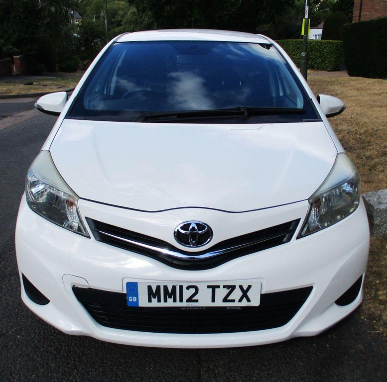 Toyota Yaris Hatchback White #14