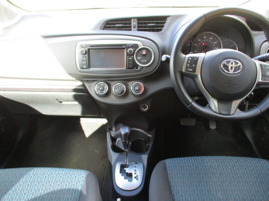 Toyota Yaris 1.33 Dual Vvt-i Tr Multidrive S Euro 5 White #5