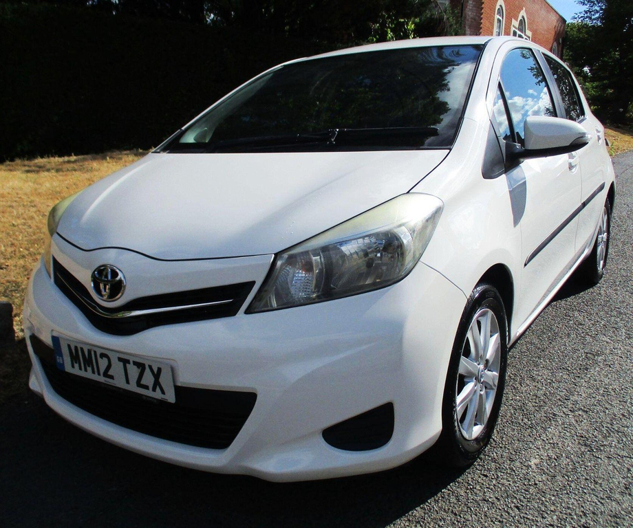 Toyota Yaris Hatchback White #27
