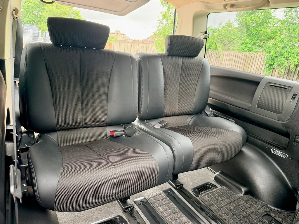 Nissan Elgrand Petrol White #21