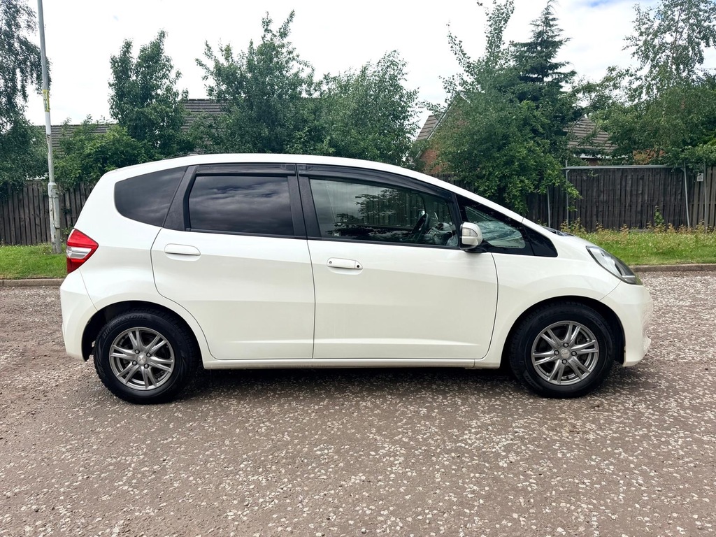 Honda Fit 1.3 Hybrid 201262 5 Seats Ulez Free Fresh I Silver #7