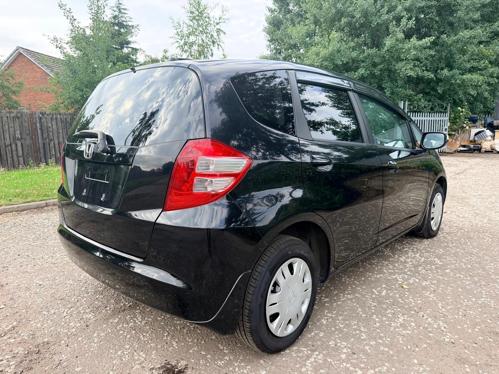 Honda Fit Jazz Fresh Import 1.3 Hatchba Black #4