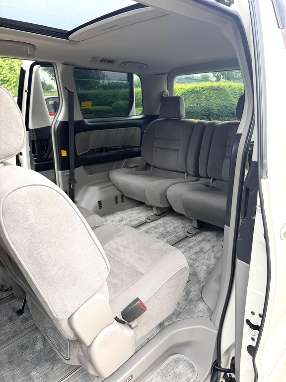 Toyota Alphard Silver Silver #17