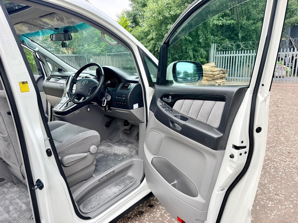 Toyota Alphard Silver Silver #10