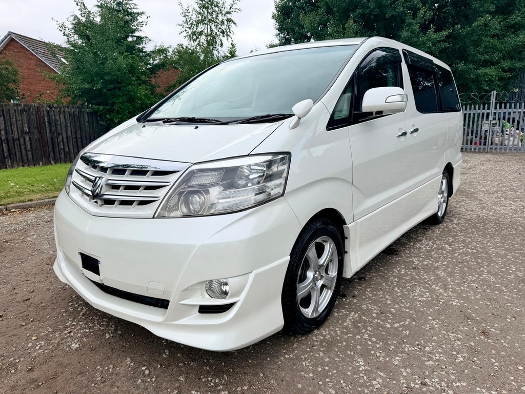 Toyota Alphard Fresh Import As Platinum 2.4 4Wd 8 Seats Mpv White #3