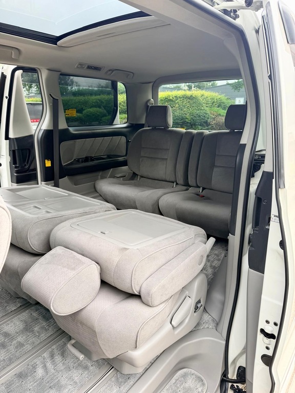 Toyota Alphard Silver Silver #16