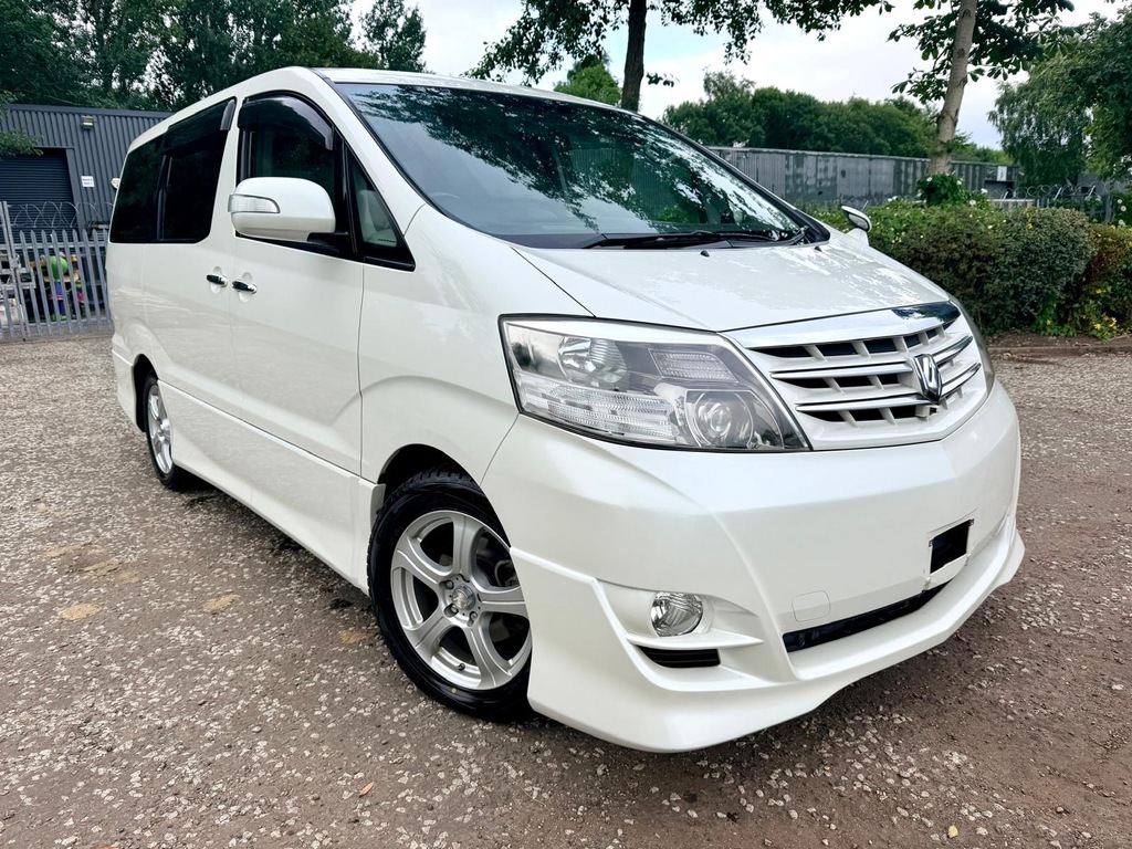 Toyota Alphard Fresh Import As Platinum 2.4 4Wd 8 Seats Mpv White