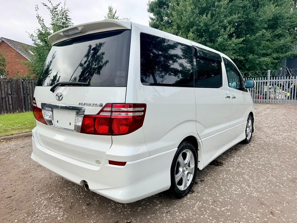 Toyota Alphard Fresh Import As Platinum 2.4 4Wd 8 Seats Mpv White #4